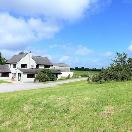 Tyddyn Crwn Country-House Apartments Beaumaris Buitenkant foto