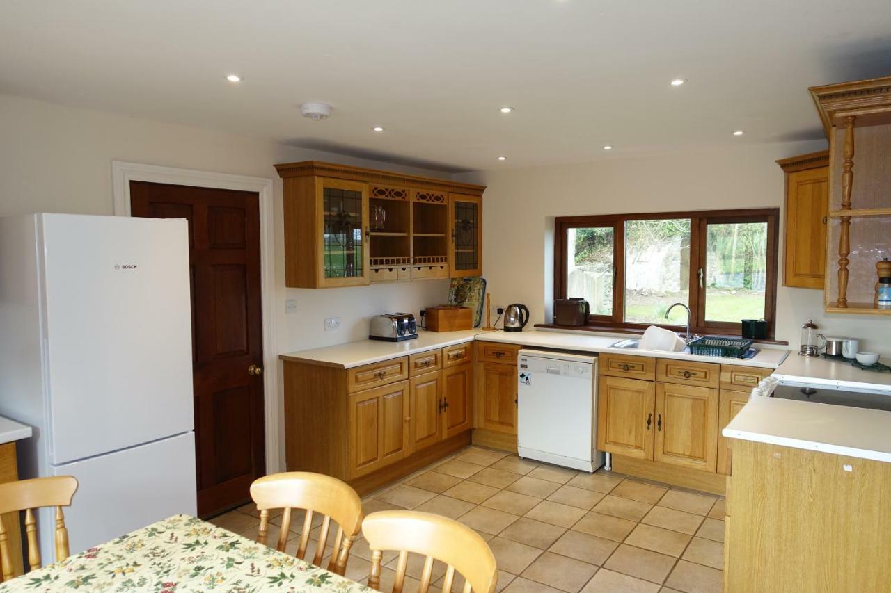 Tyddyn Crwn Country-House Apartments Beaumaris Buitenkant foto