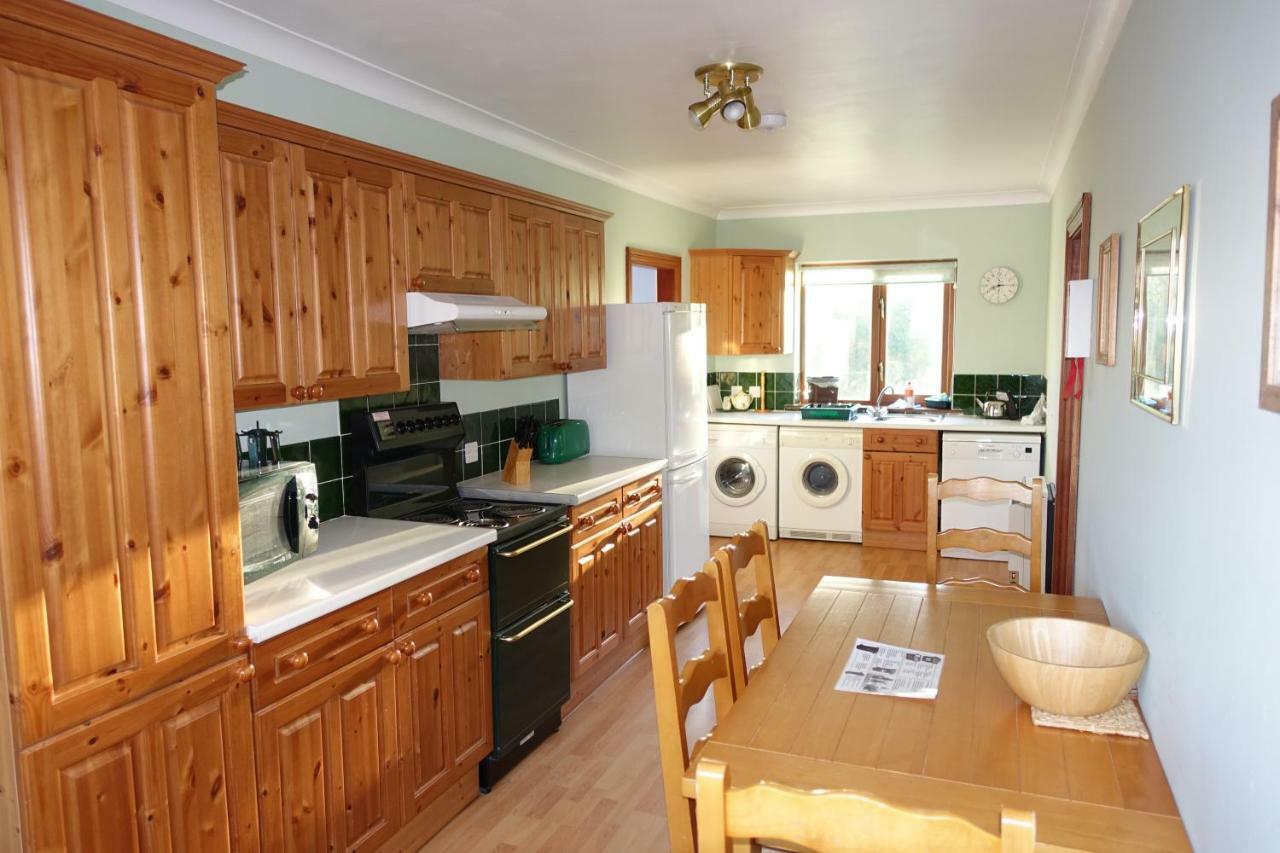 Tyddyn Crwn Country-House Apartments Beaumaris Buitenkant foto