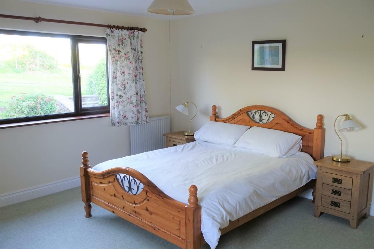 Tyddyn Crwn Country-House Apartments Beaumaris Buitenkant foto